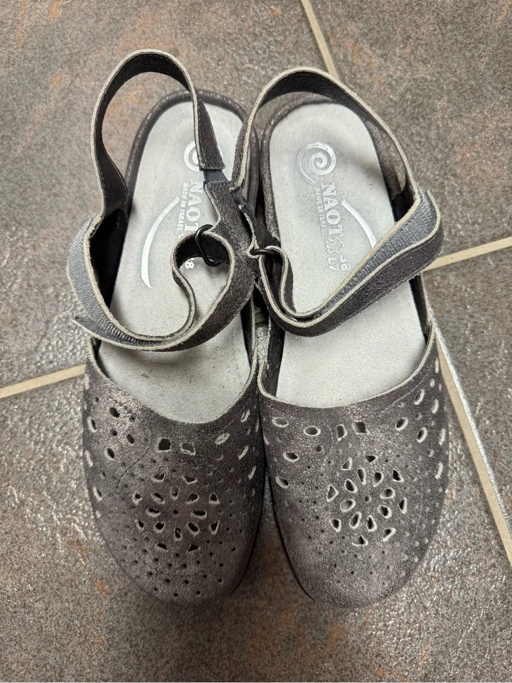 Naot Arataki Perforated Leather Slingback Mary Jane Flats Shoes Metallic Gray 7
